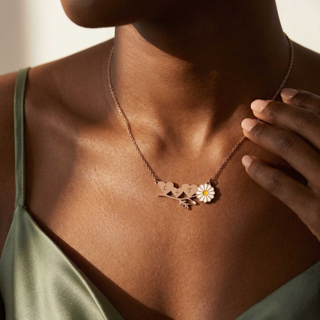 Daisy Name Necklace