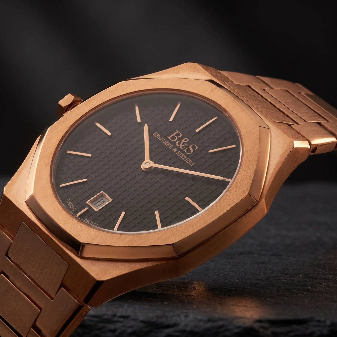 Royal men's watch, three-quarter view – Brother & Sisters (SKU 01122019-royal)
