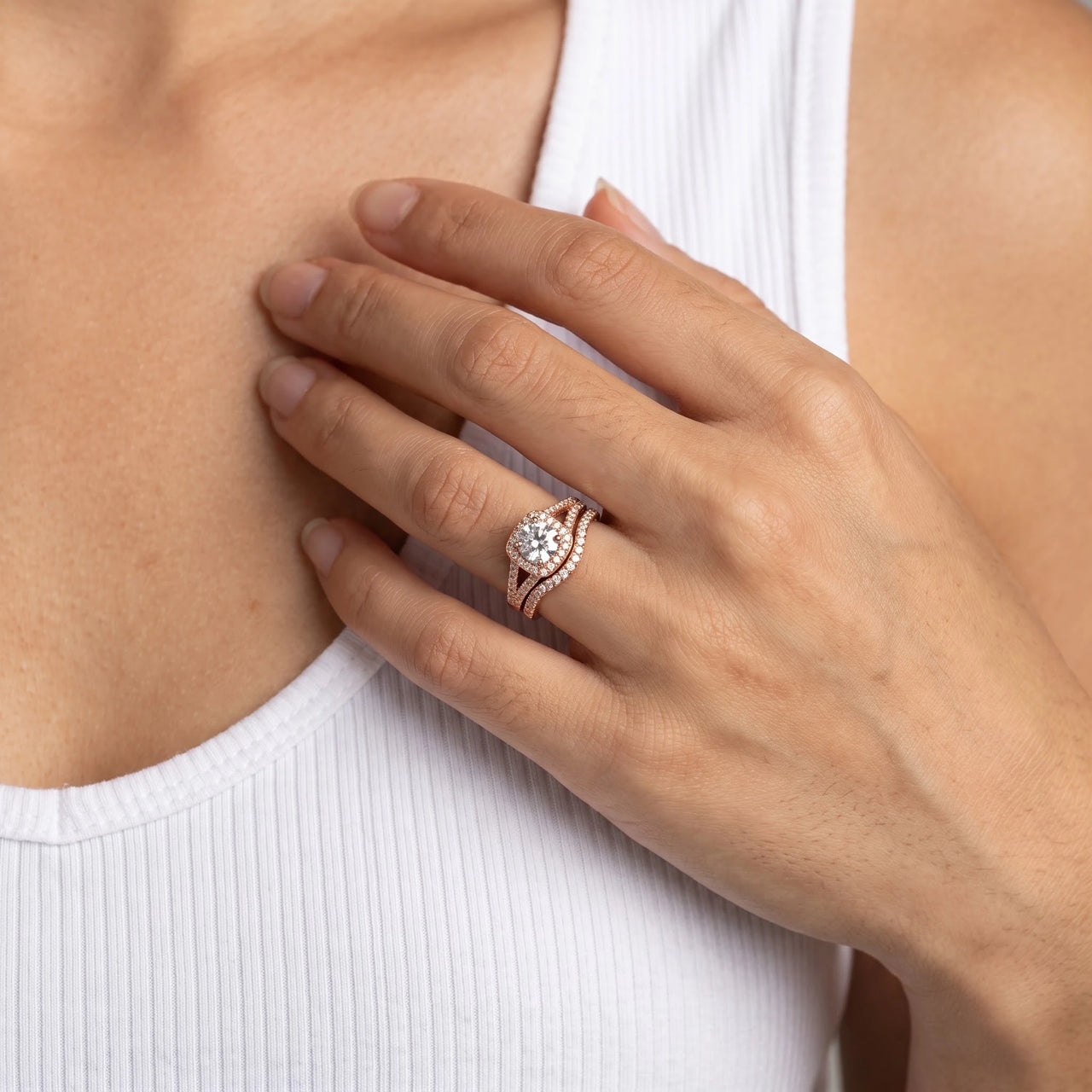 Wedding ring set — close-up of the details, rose gold | SKU: 497080-4.5-rose-gold