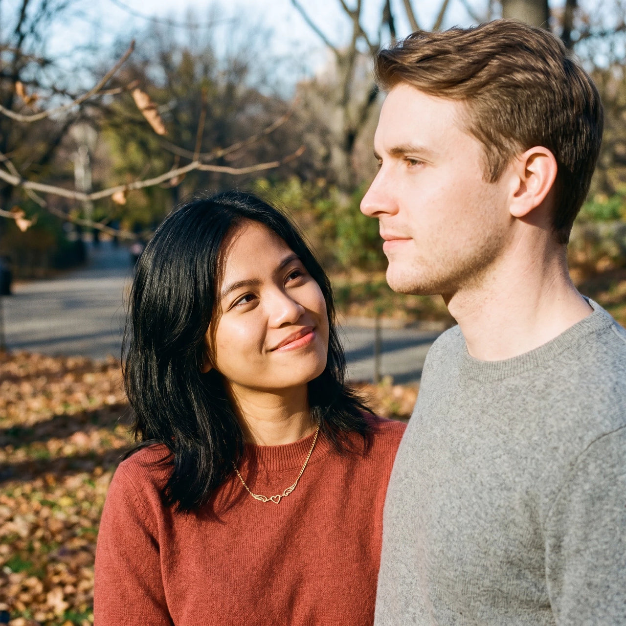 Woman wearing the gold necklace with her partner | SKU: 42004-gold